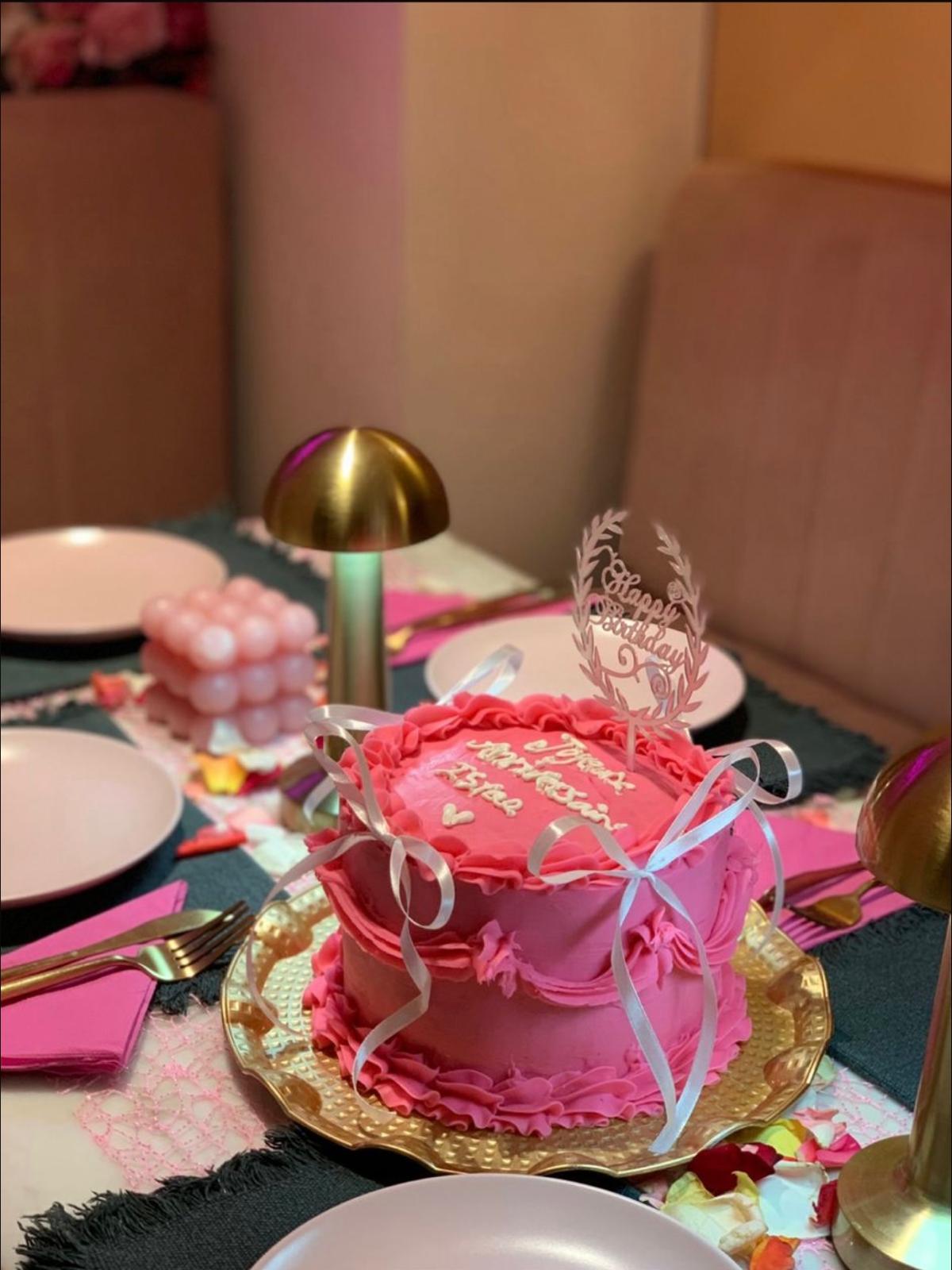 Pink Layer Cake d'anniversaire fait maison